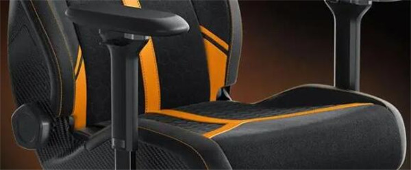 雷蛇水神专业版兰博基尼限定款电竞椅发布，约9300元 第2张
