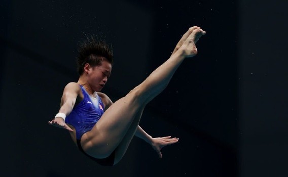 全红婵跳水世界杯首秀，网友：她站台上就是冠军！