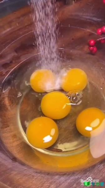 如何掌握蒸出嫩滑鸡蛋羹的小技巧？ 第1张