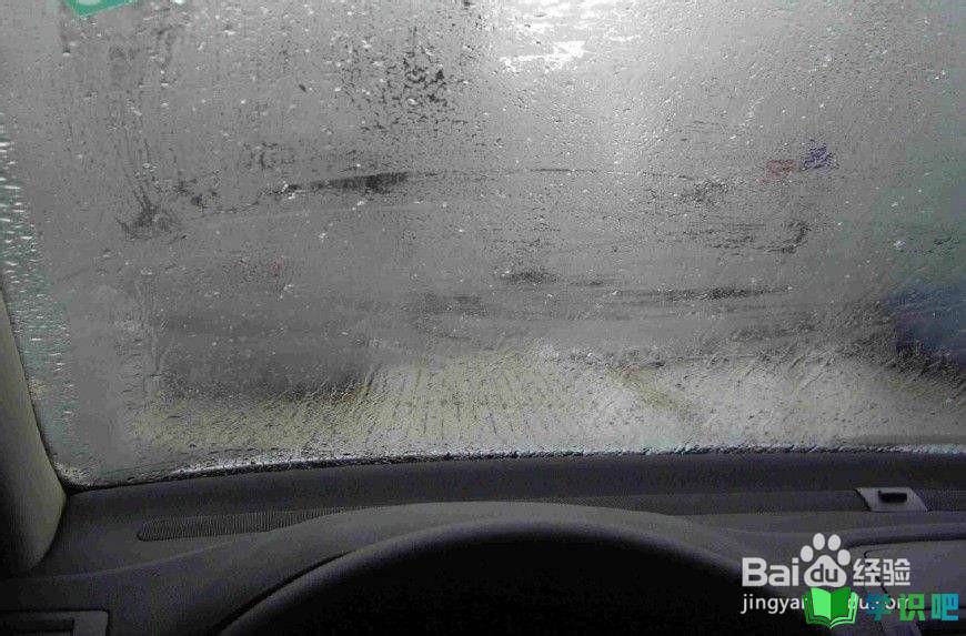 冬天开车玻璃有雾气怎么办？