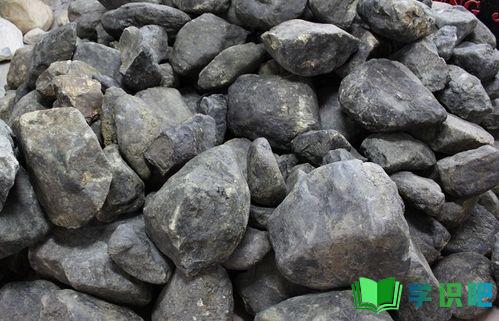 教你如何简单的辨别翡翠原石？ 第1张