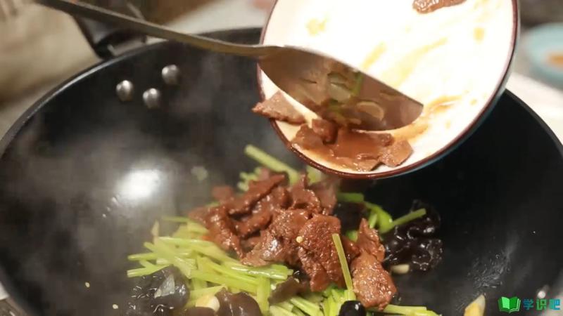 怎么做好吃的芹菜炒牛肉？ 第12张